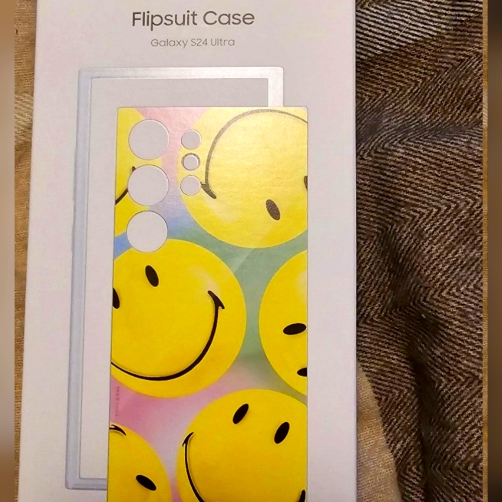 Samsung s24 ultra flipsuit case